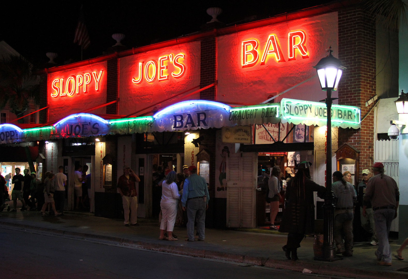 SLOPPY JOE'S BAR...