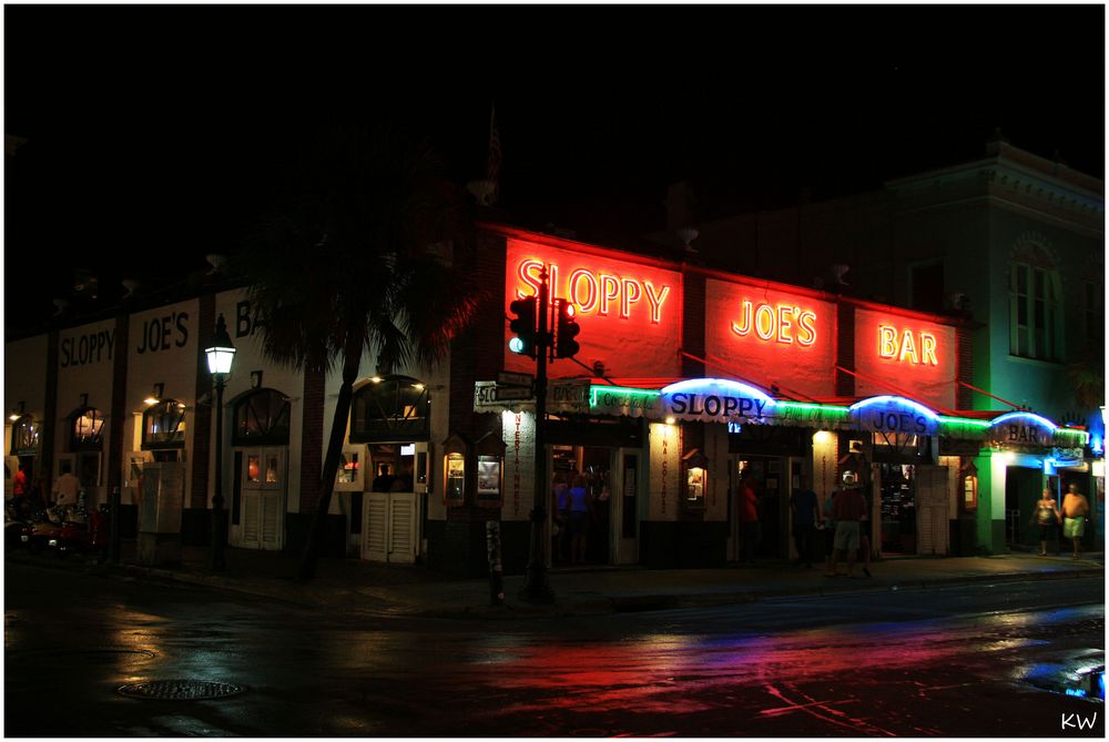 Sloppy Joes Bar