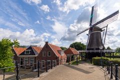 Sloten - Bolwerk Zuidzijde - Molen Sloten - 02