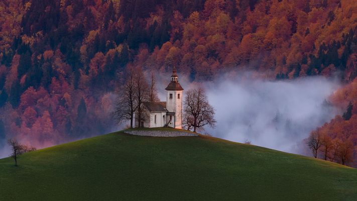 Slowenien, bei Škofja Loka das Kirchlein Sveti Tomaž