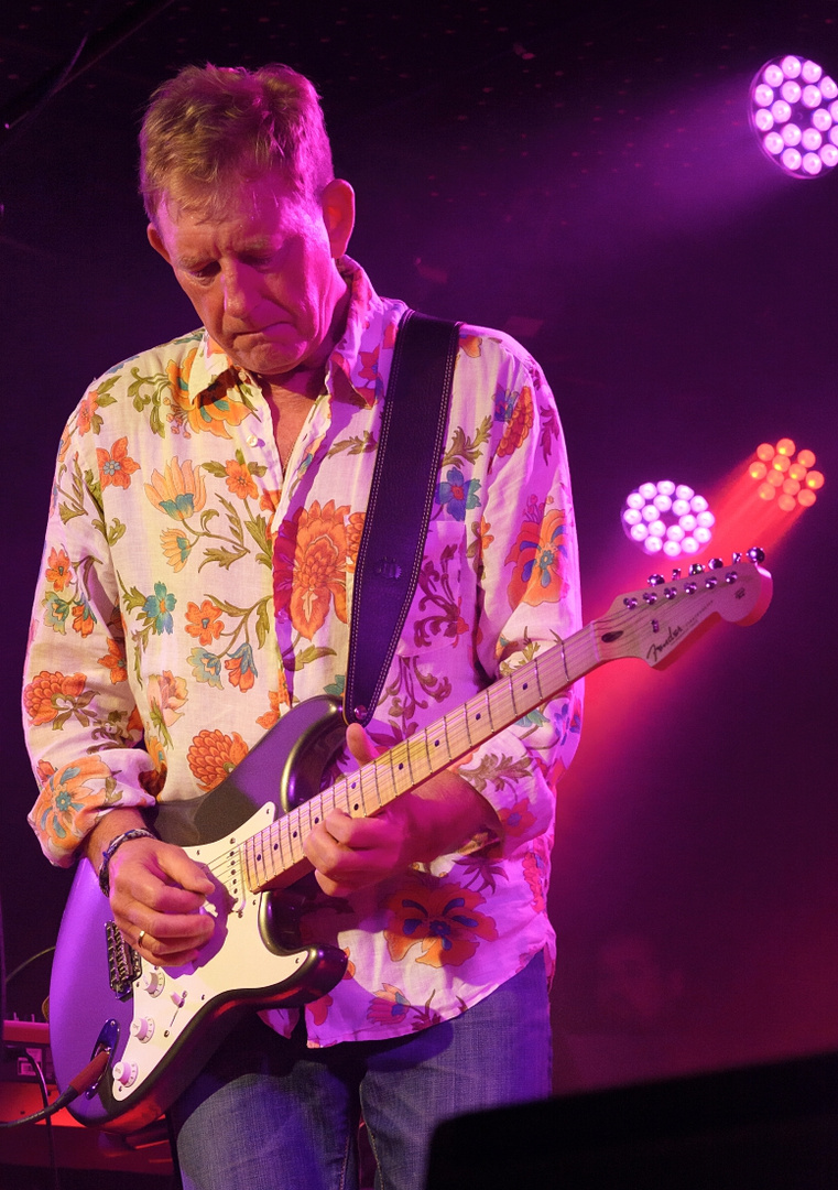 Slowhand 04