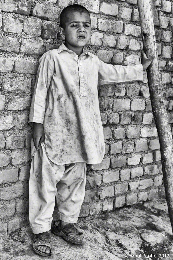 Slum-Boy, Islamabad