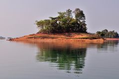 Small island in Namngum damm