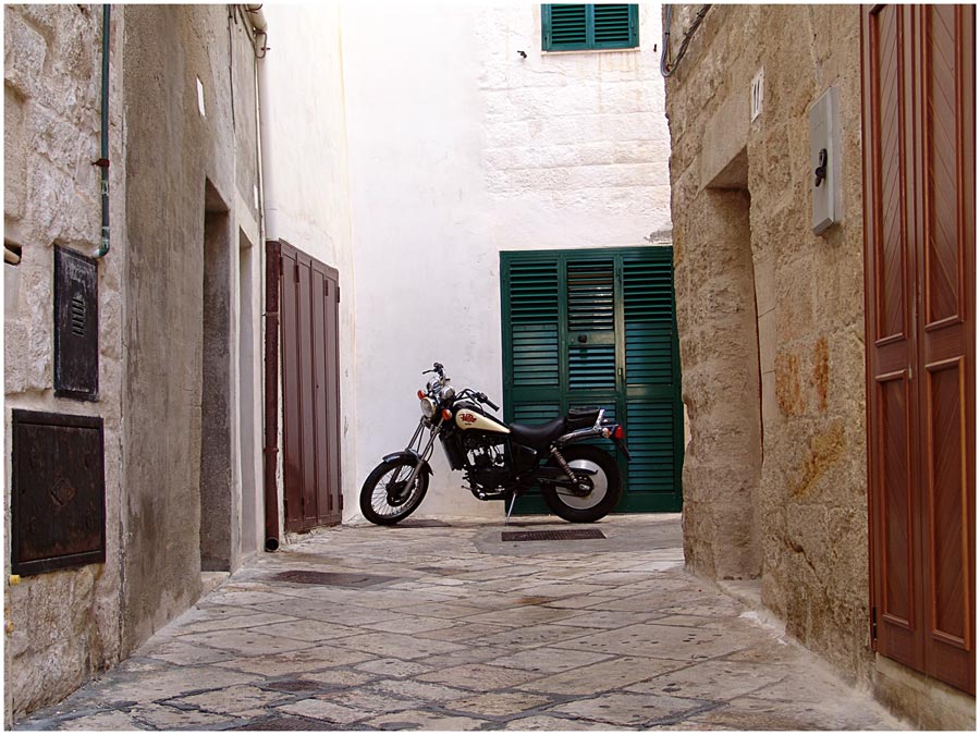 small lane in Bari-Apulia-Italy