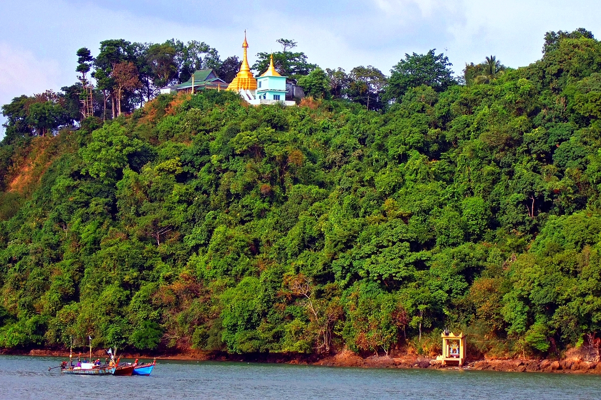 Small pagoda at the hill top beside Kra Isthmus