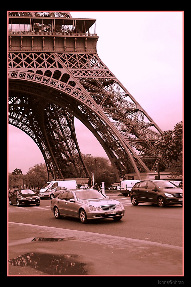 small part of life around Eiffel tower...