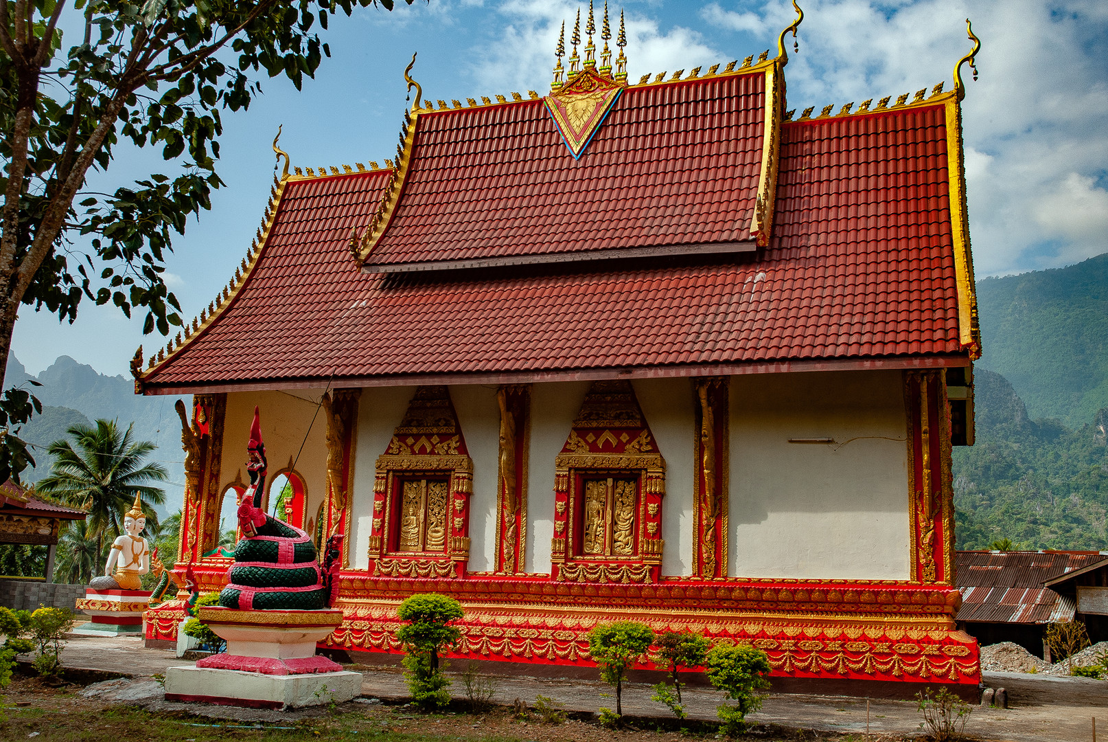 Small Wat in Ban Pha Tang