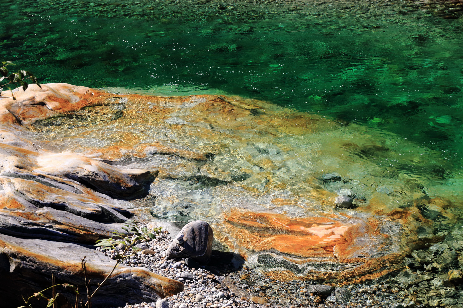 smaragdgrünes Wasser