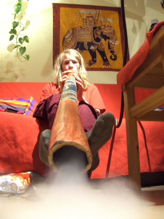 smoking Didgeridoo