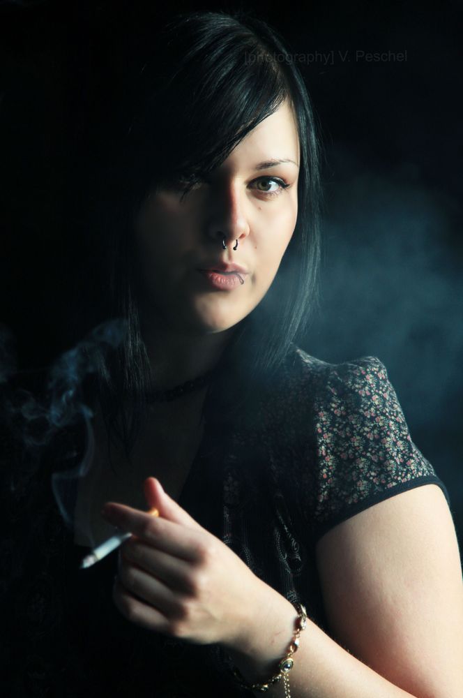 smoking kills Foto & Bild portrait, portrait frauen, indoor Bilder