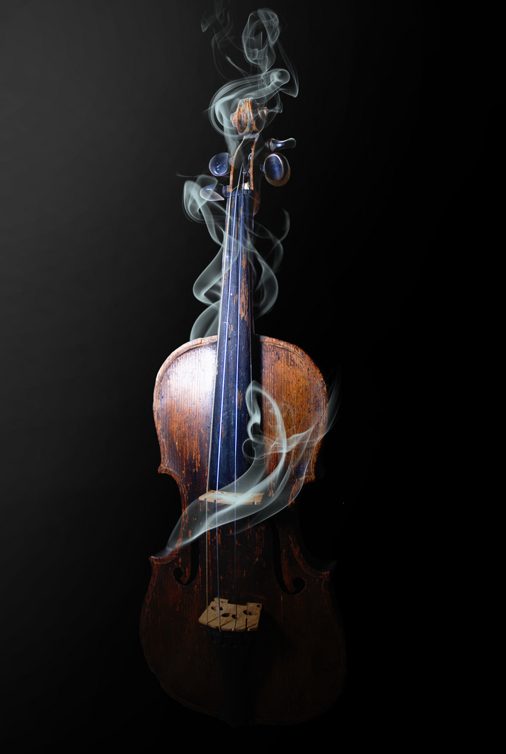 Smoking Violin