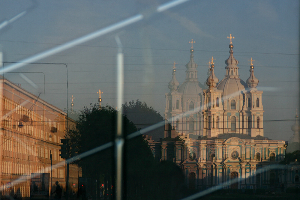 Smolny Kirche - jetzt doppelt