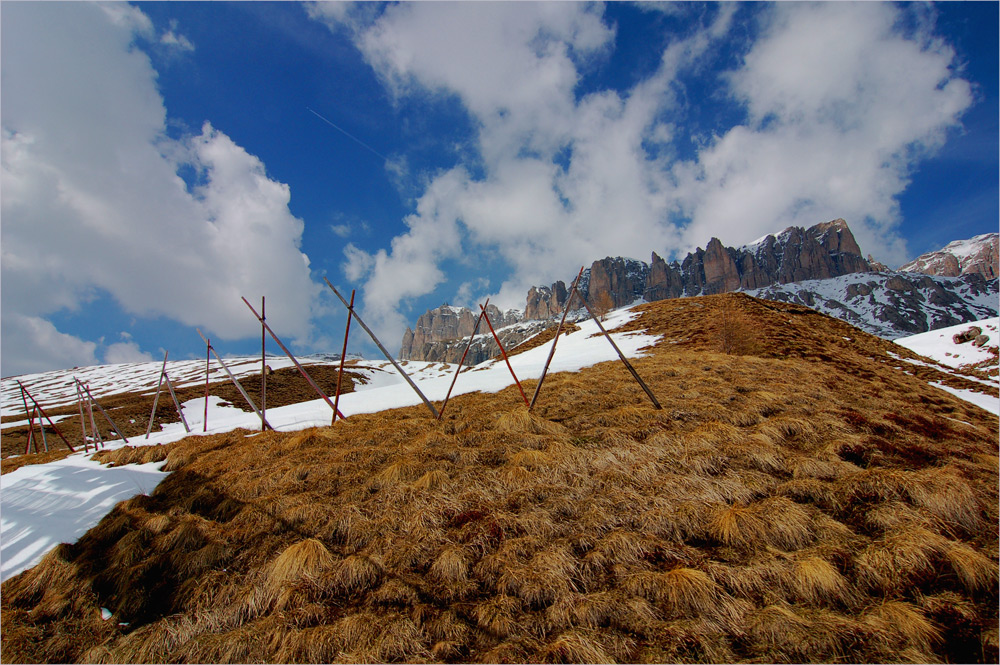 Snow and Sun at the Sella Group