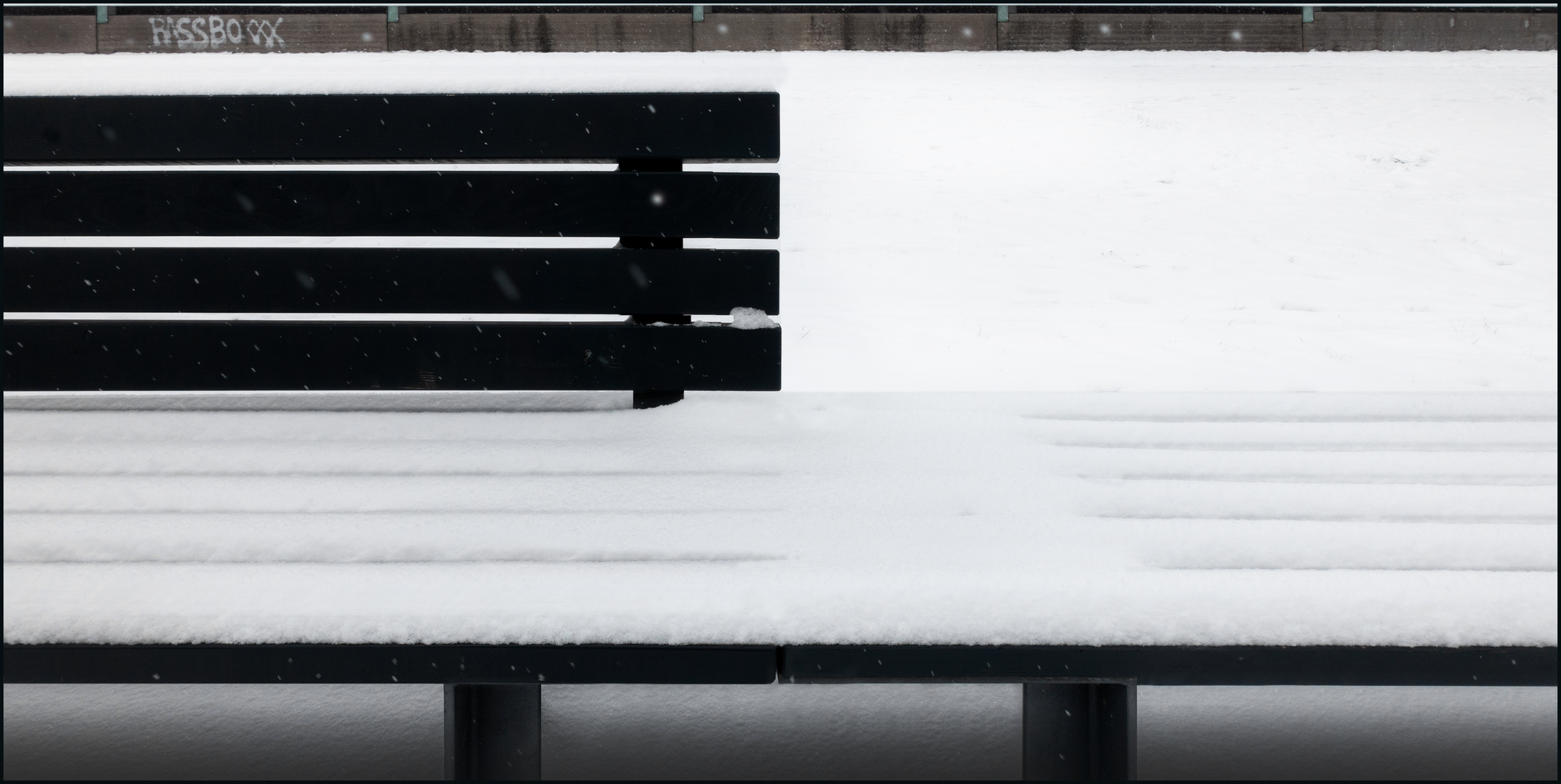 snow bench-2