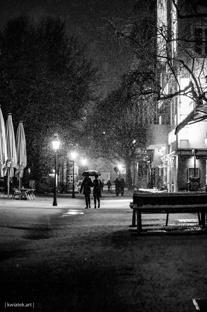 Snow showers at the Münchner Freiheit | Munich, January 2018