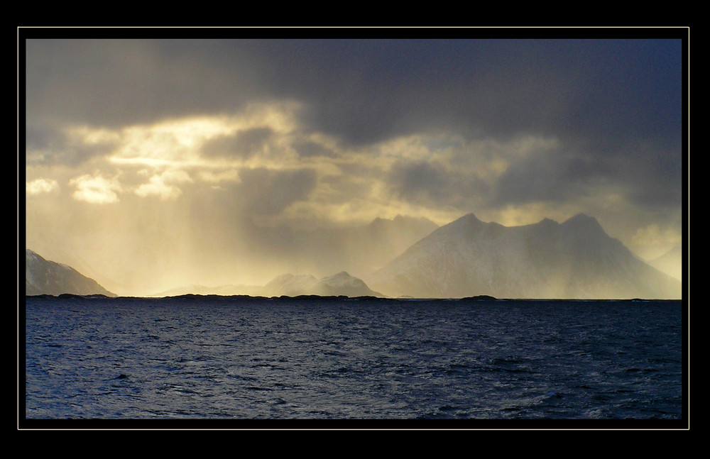 Snow showers near Kvaloya