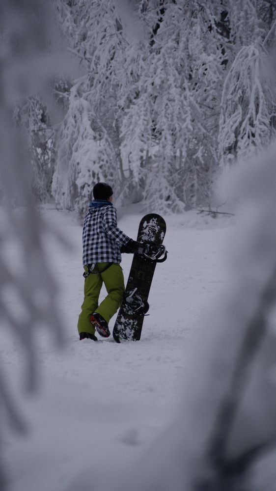 Snowboarder