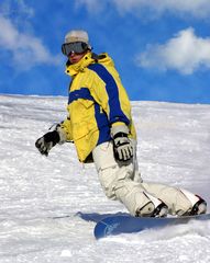 Snowboarder