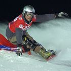 Snowboarder im Dual Slalom Night Final