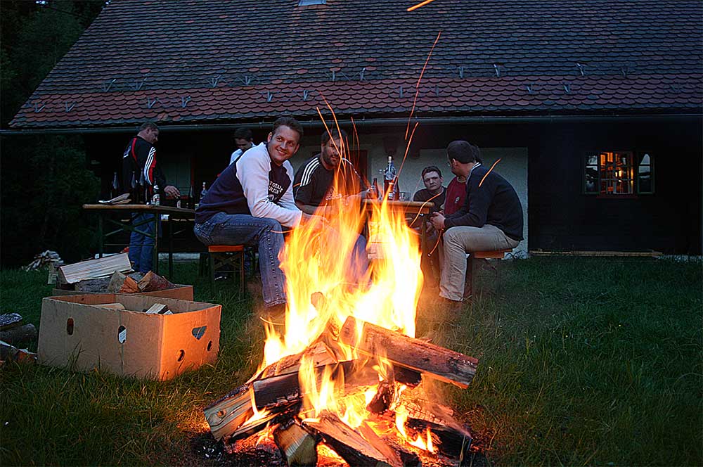 so ein Feuer das hält warm....