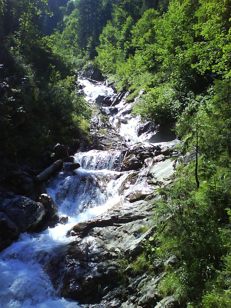 So ein Wasserfall erfrischt !