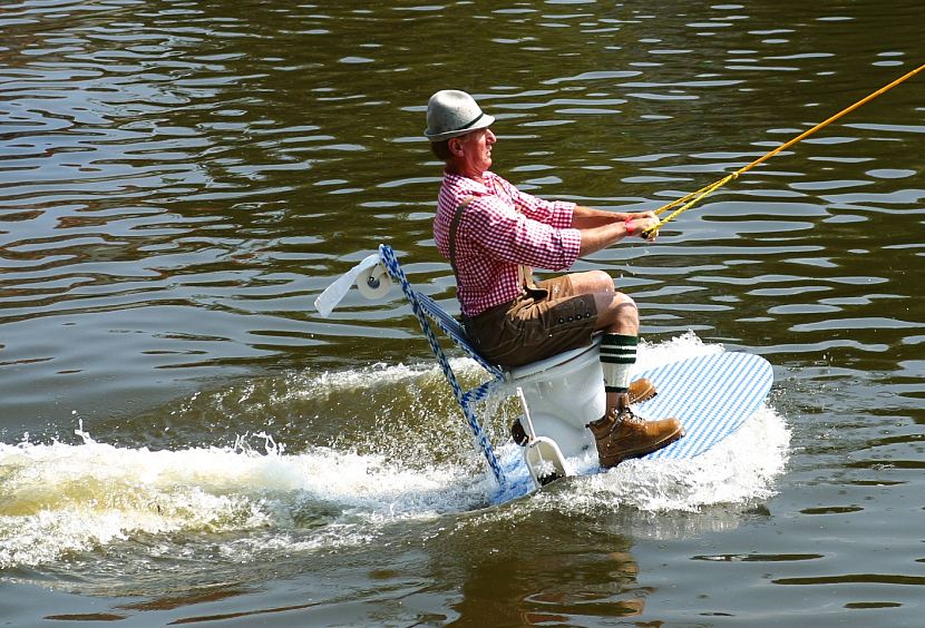 So fährt man Wasser-Ski in Bayern !!