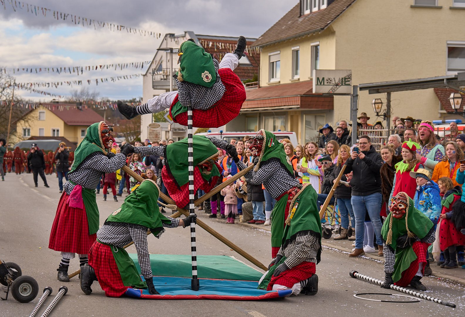 SO FEIERN DIE OBERSCHWABEN IHR FASNET