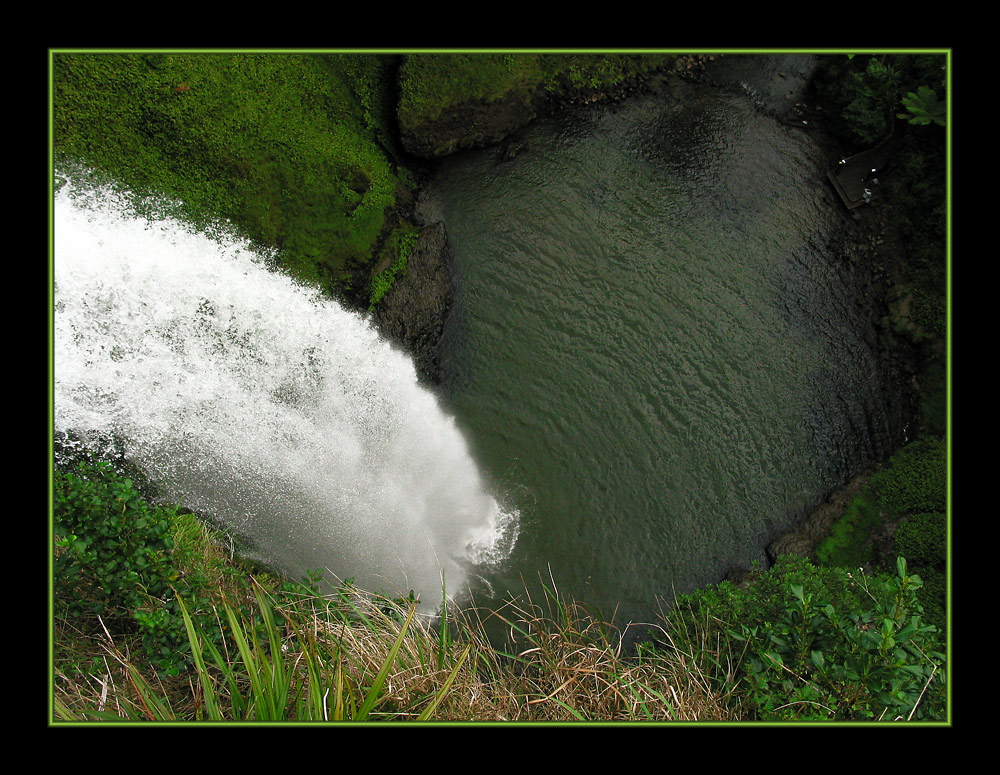 So fühlt sich ein Wasserfall, bevor er ins Wasser fällt!