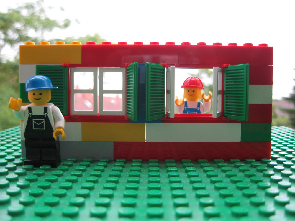 "So hilf mir doch!" Lego-Fensterbauer