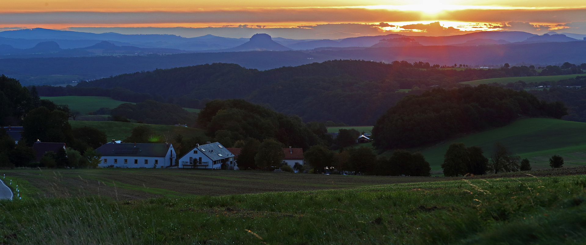 So ist die Sonne dann 7 Minuten später über der Sächsischen Schweiz aufgegangen...