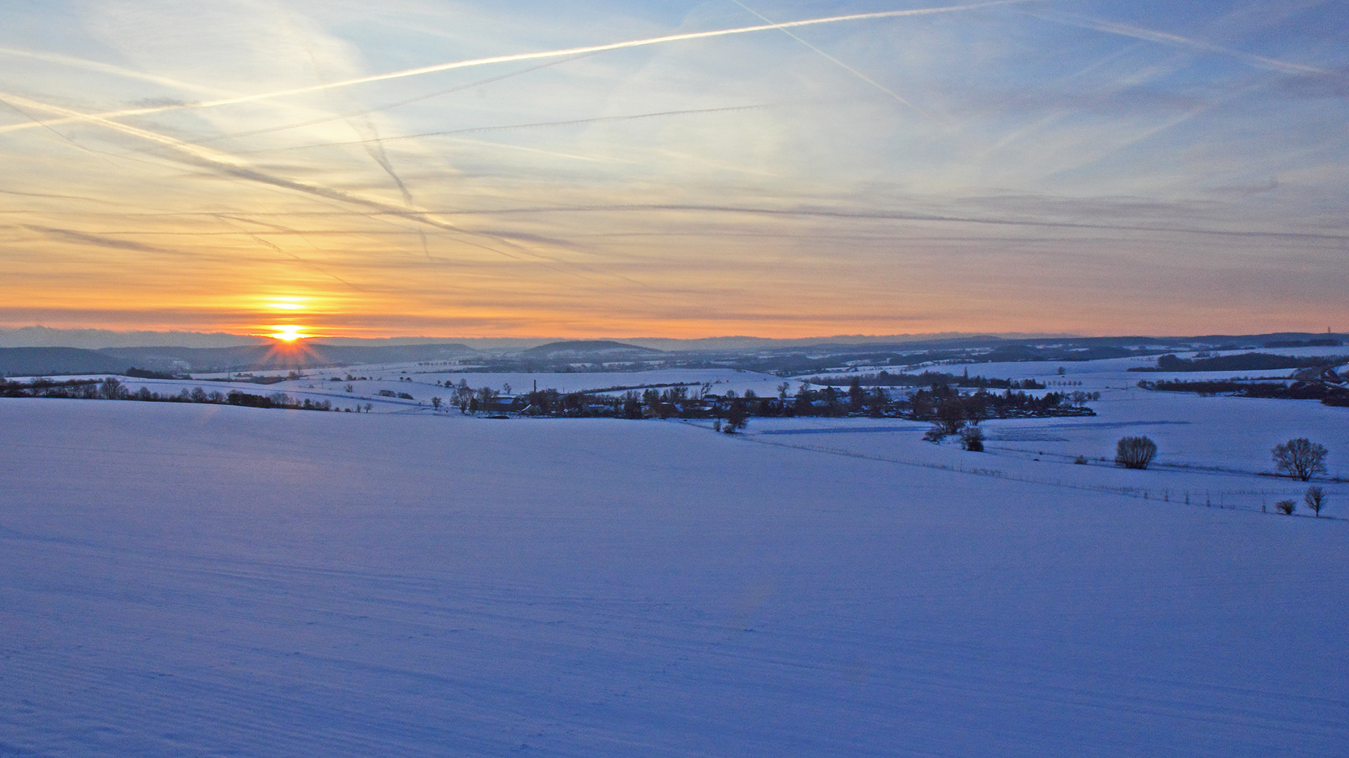 So ist die Sonne nach der "roten Blauen Stunde" aufgegangen...