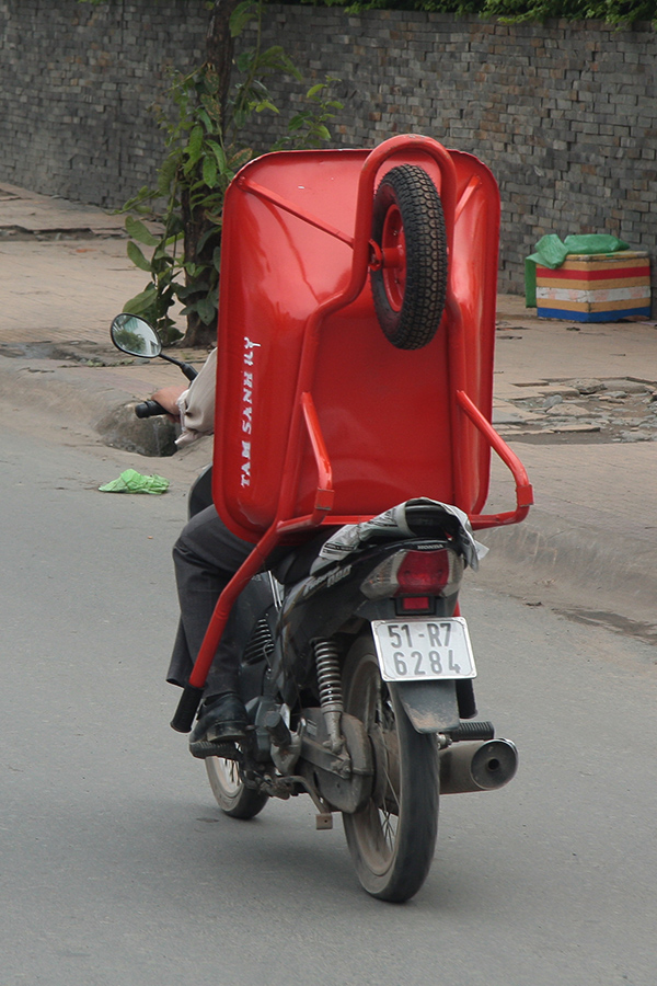 So kann man auch transportieren! Hanoi Vietnam 31.12.2008