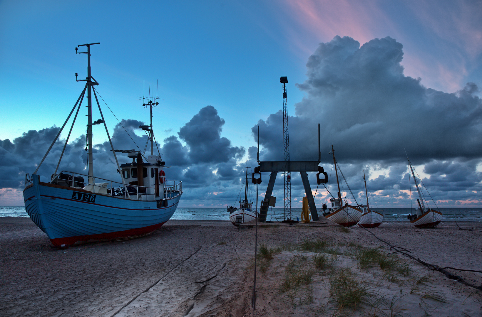 So kommen sie an Land - Fischkutter am Slettestrand