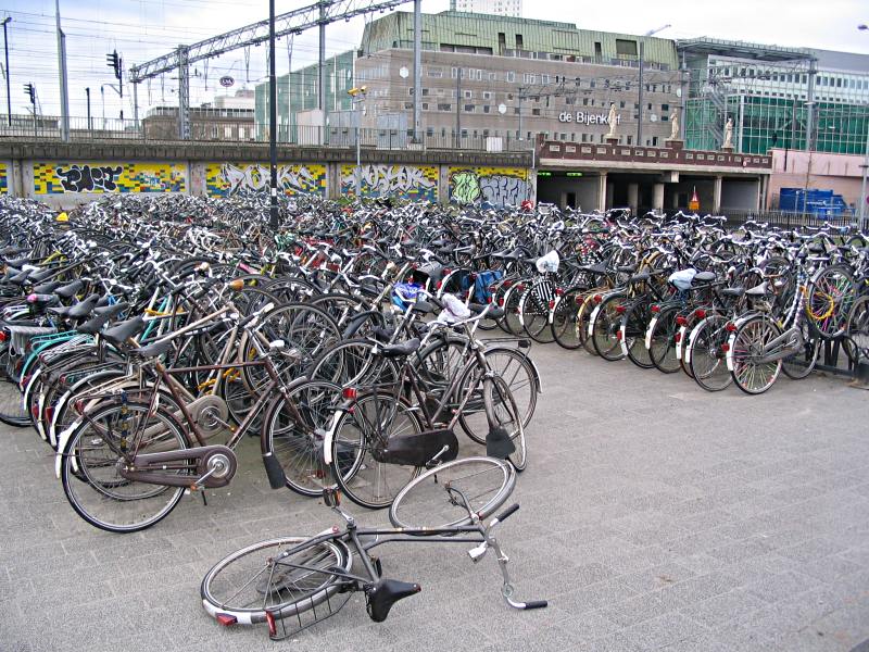 So many bikes!!