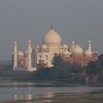 So sah Shah Jahan das Taj Mahal, das Mausoleum seiner Lieblingsfrau Mumtaz Mahal...