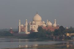 So sah Shah Jahan das Taj Mahal, das Mausoleum seiner Lieblingsfrau Mumtaz Mahal...