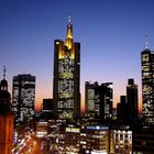 So schön ist die Frankfurter Skyline zur Blauen Stunde