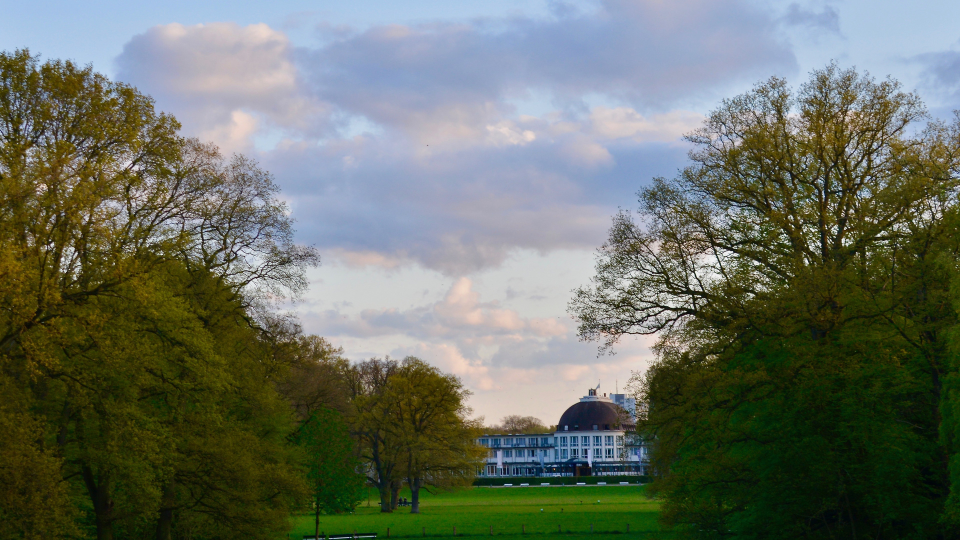 So sieht ein richtiges Parkhotel aus