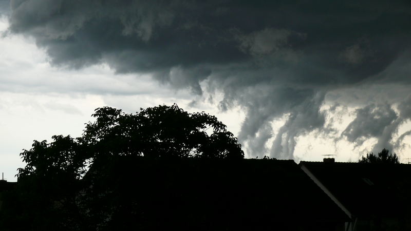 So Sieht es aus Wenn der Himmel einstürzt...