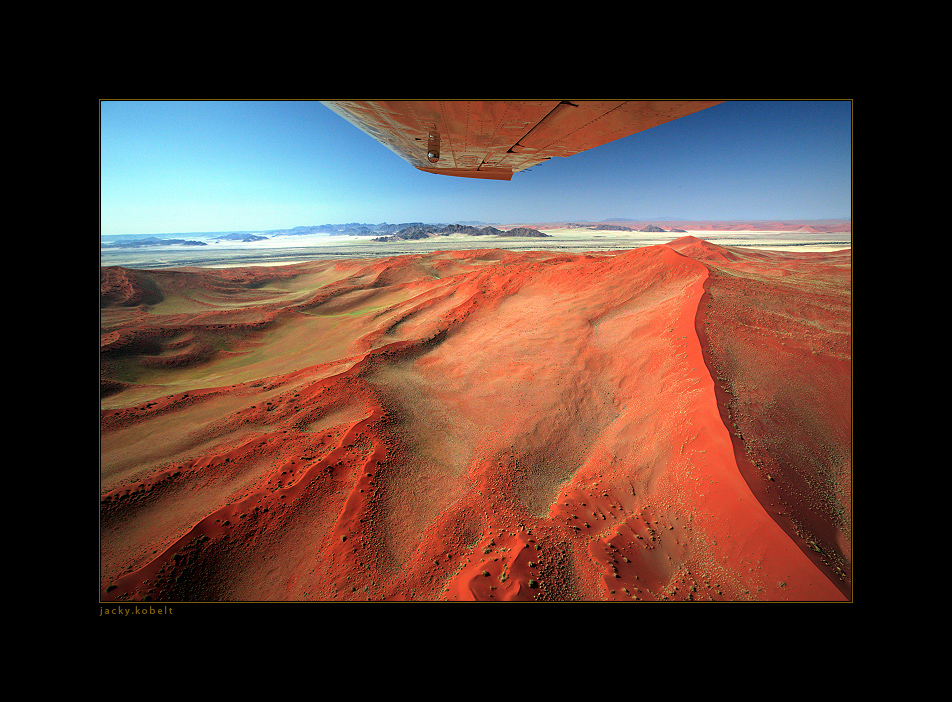 ... sobre el desierto rojo