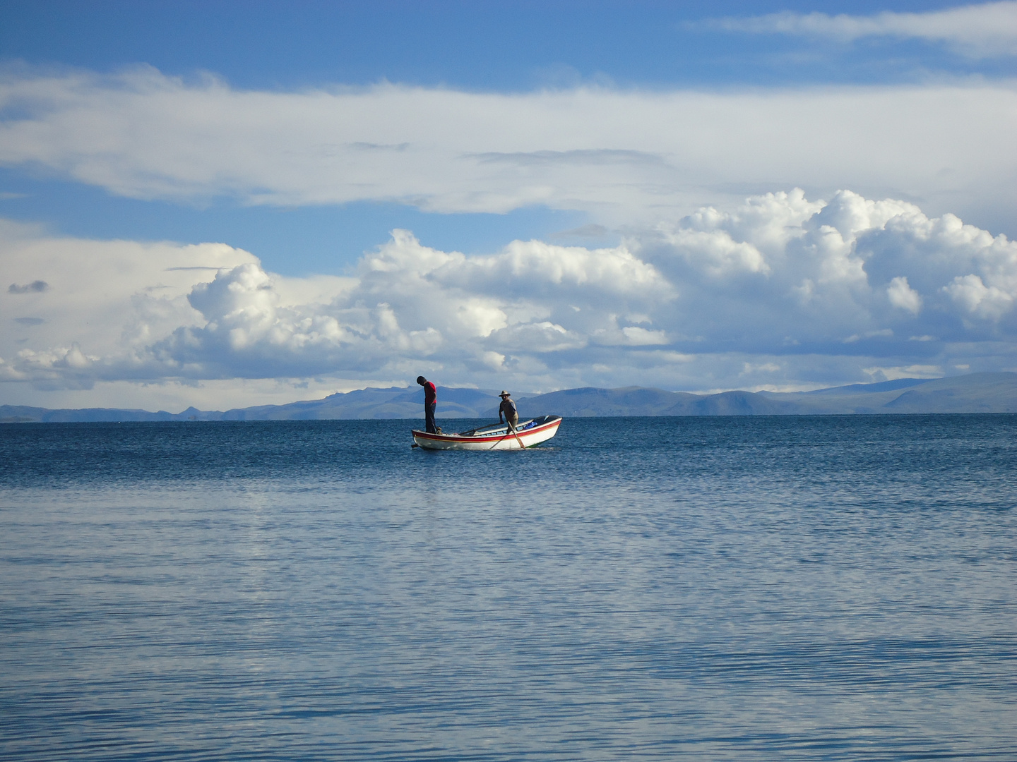 Sobre el Lago Titicaca