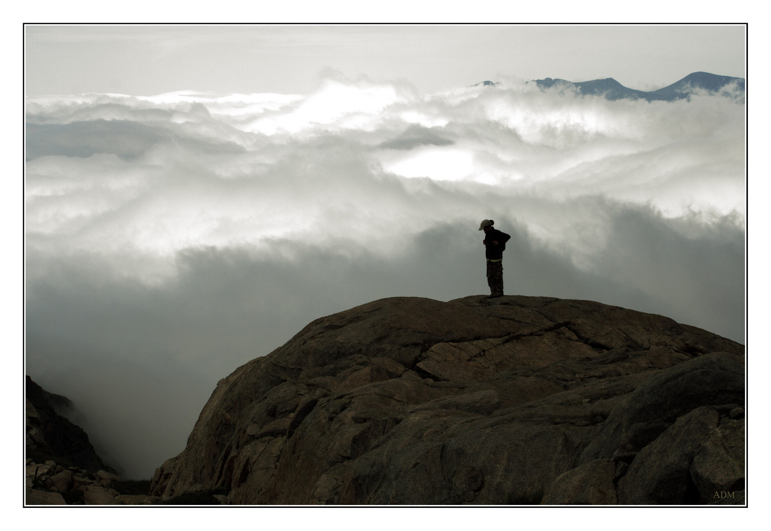 Sobre las nubes