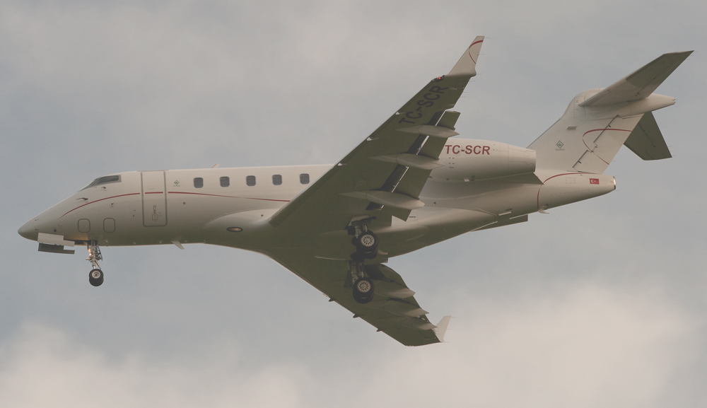 Socar Bombardier BD-100-1A10 Challenger 300