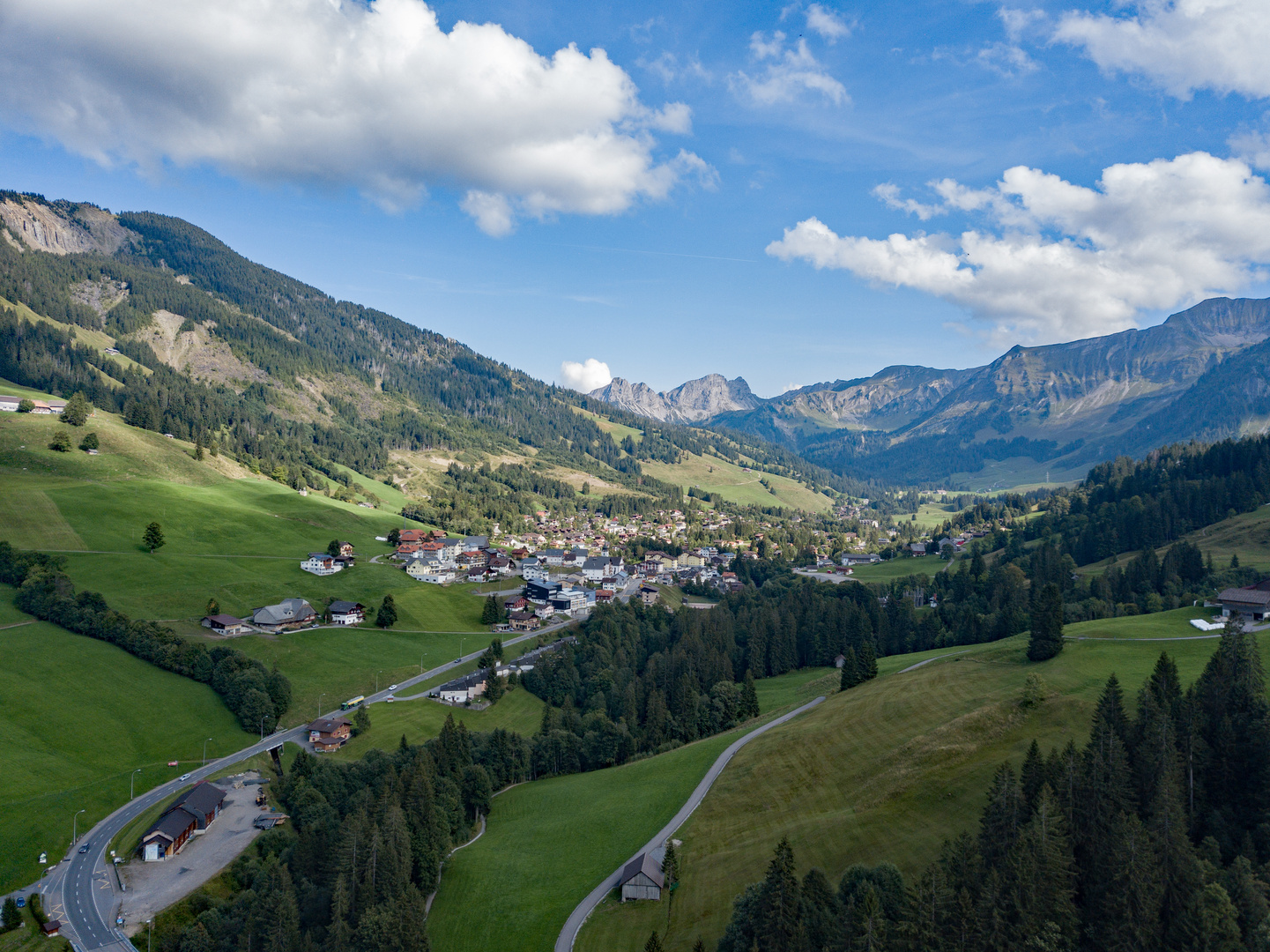 Sörenberg   aus der Drohnensicht 