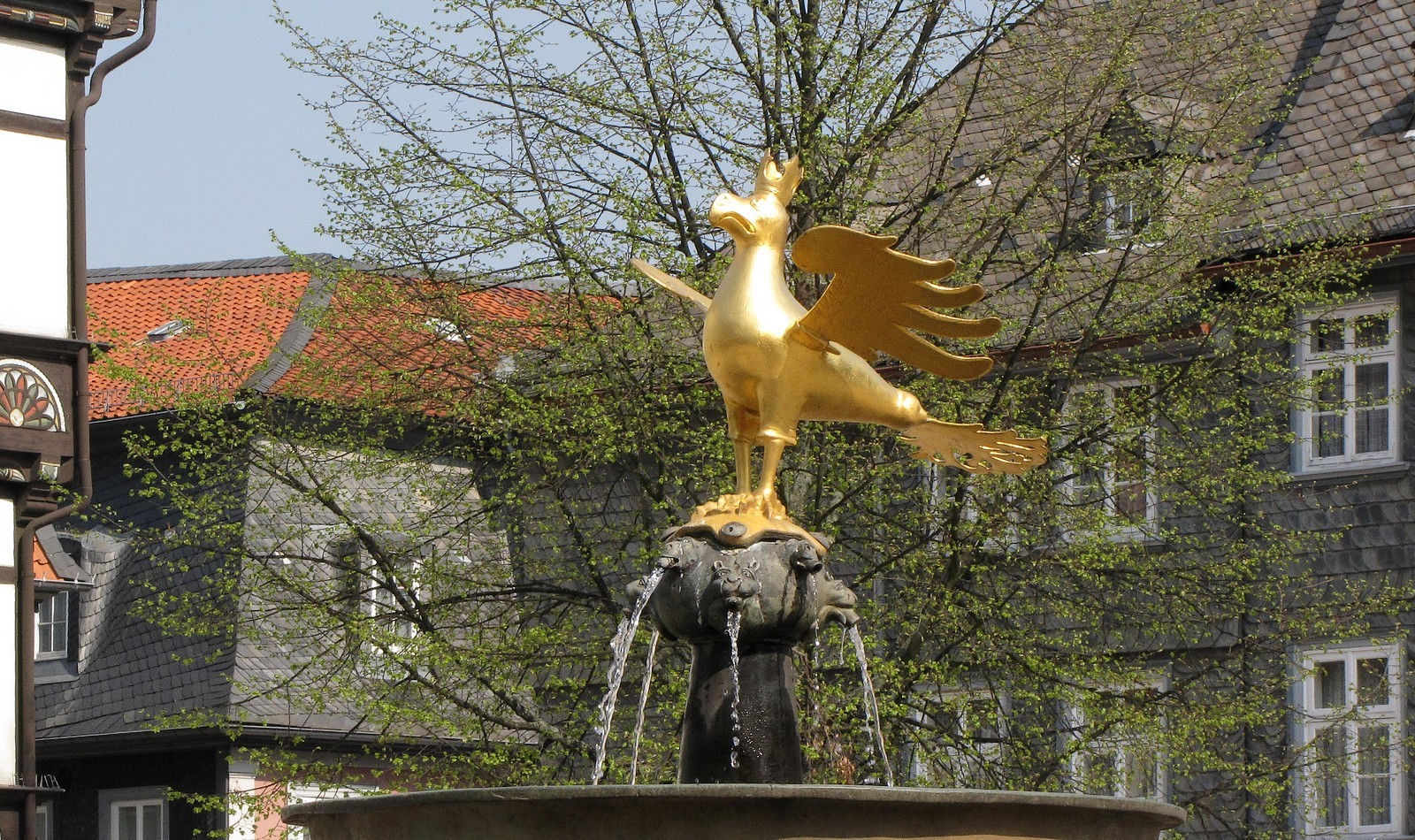 Sogar der goldene Reichsadler ...