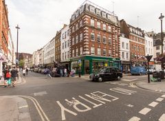 Soho - Old Compton Street - Dean Street