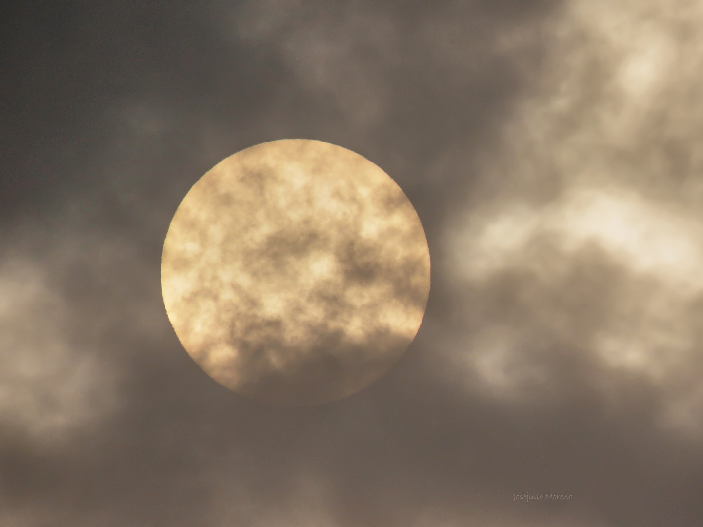 sol, que no luna, Galicia (Spain)