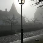 Solarleuchte im Nebel