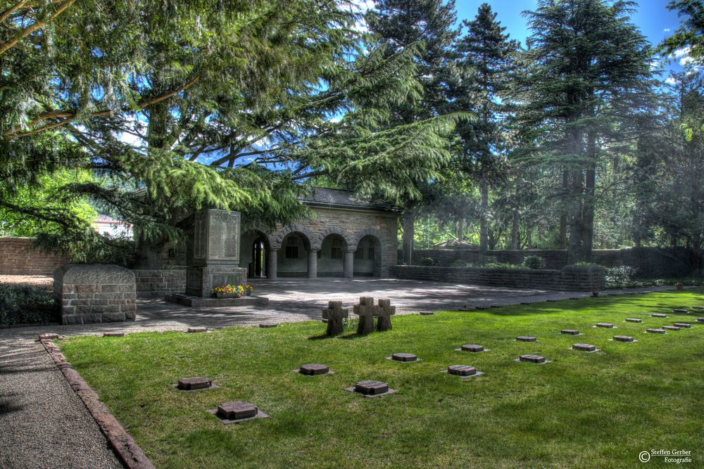 Soldatenfriedhof Meran Südtirol