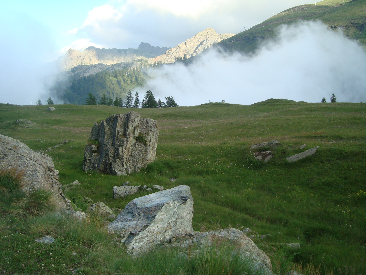 Sole e nebbia